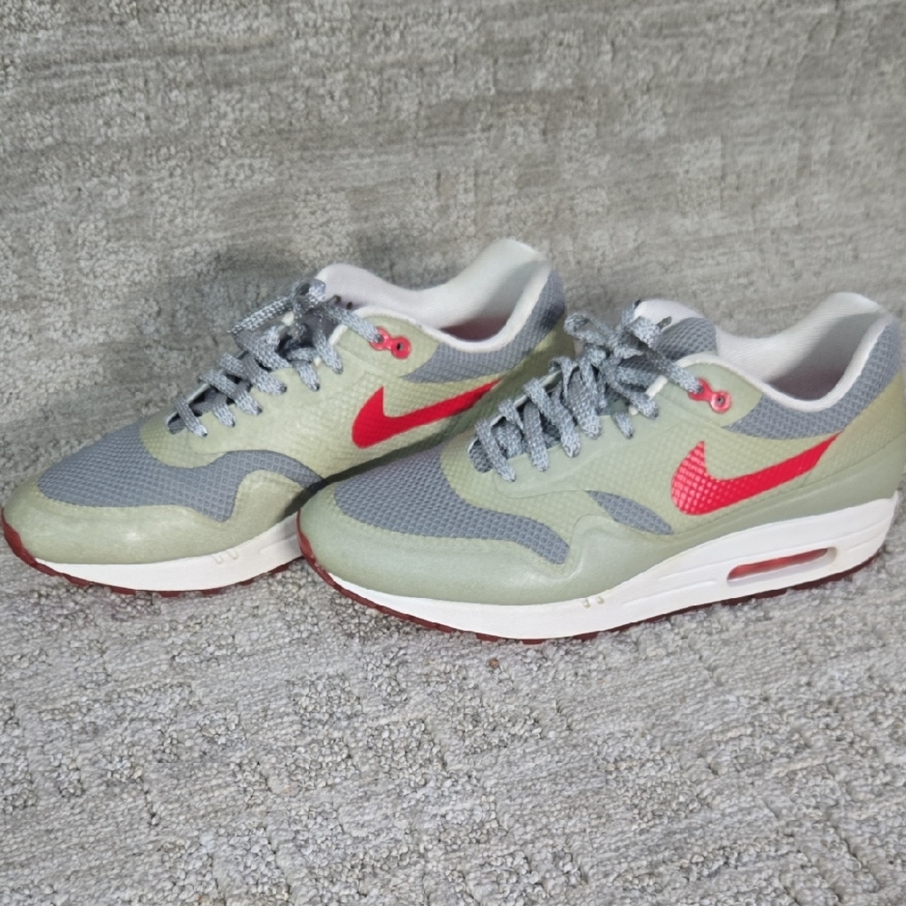 Nike Women's Sneakers - Olive and Red